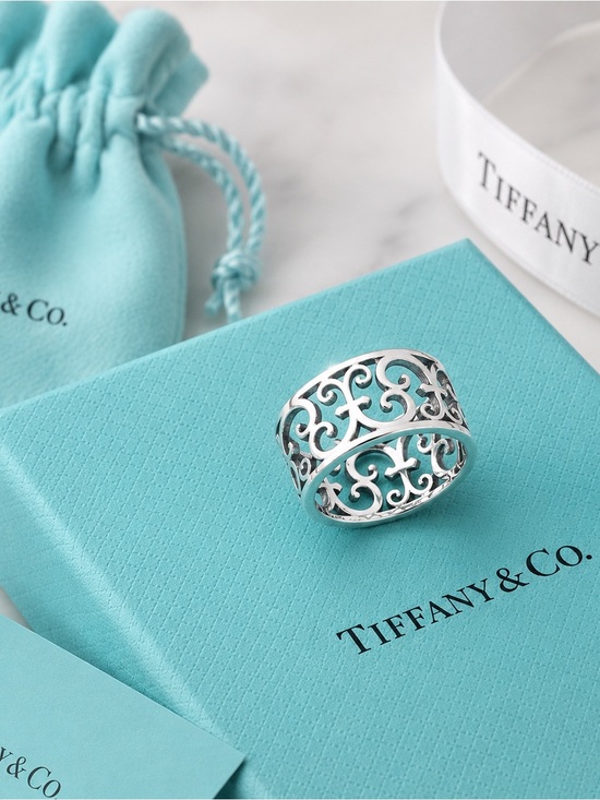 Tiffany & Co. Jewelry - Authenticated Tiffany & Co Enchant Scroll Ring Rare Sterling Silver 925 Sz 6.25